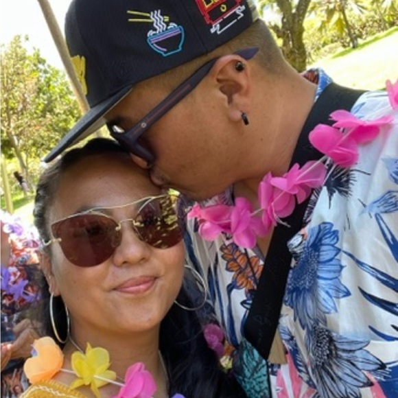 🦋💎MIU MIU CAT EYE SUNGLASSES🌻 - Picture 3 of 3